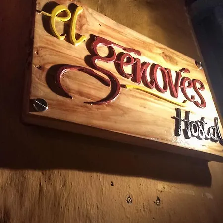 El Genoves Hostal *